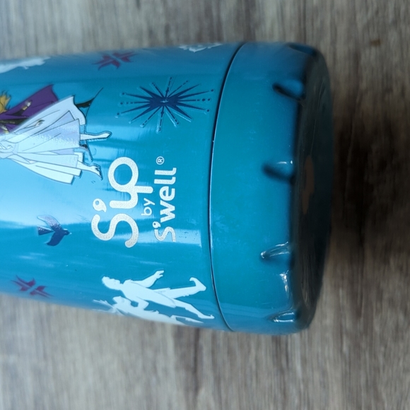 Disney frozen sip by swell kids water bottle - Picture 3 of 5